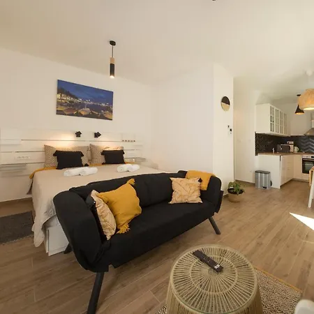 And Hot Tub Apartamento Split