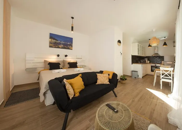 And Hot Tub Apartment Split