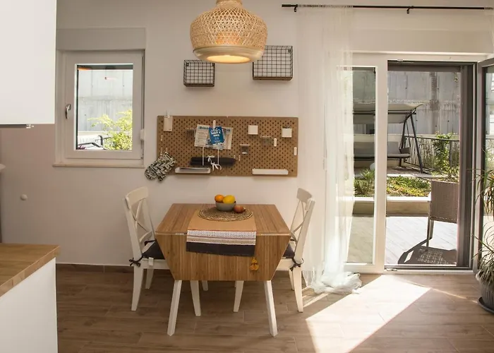 And Hot Tub Apartment Split